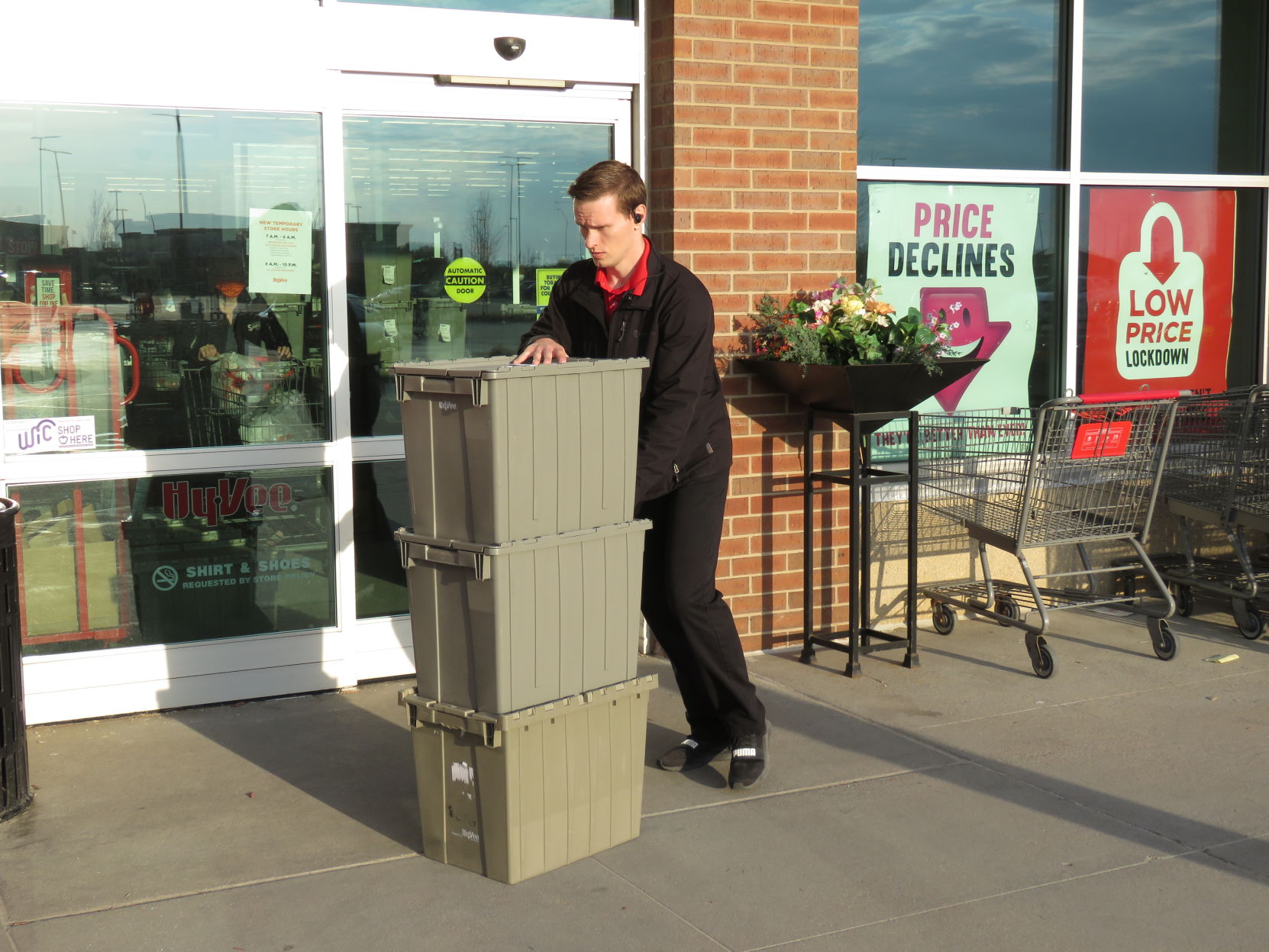 Safe shopping in Kearney pick-up line